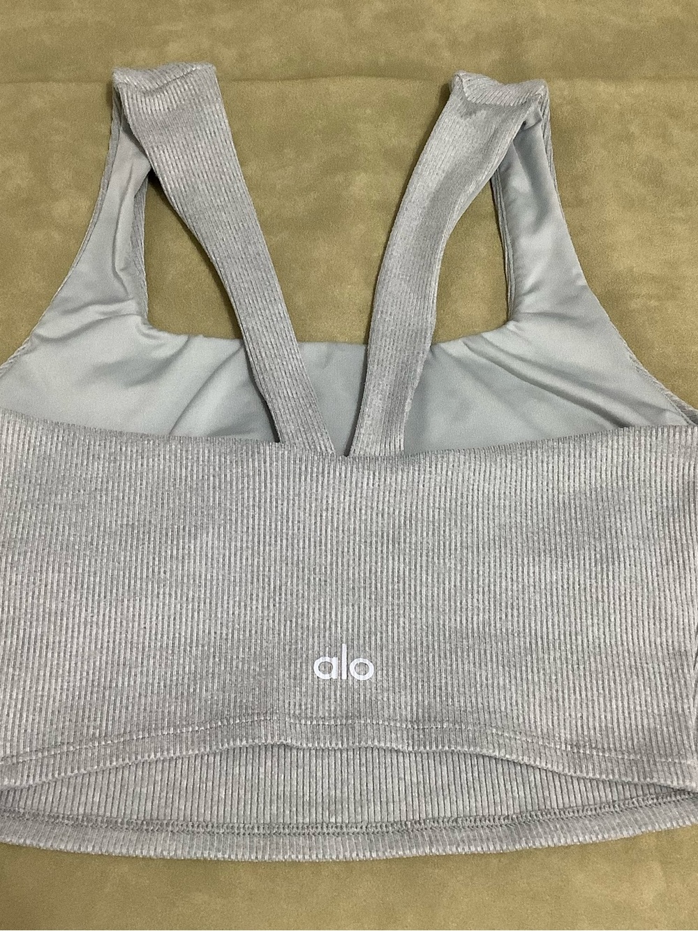 ALO Yoga AloSoft Ribbed Chic Bra Tank XS (W833) - Picture 6 of 8